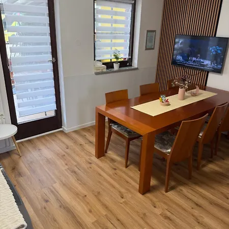 La Hiska Catez With Tickets - Each Guest Gets 2 Entries Per Day Catez ob Savi