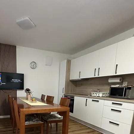 La Hiska Catez With Tickets - Each Guest Gets 2 Entries Per Day Vakantiehuis Catez ob Savi