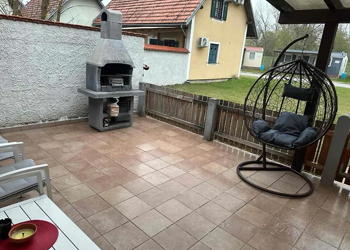 Počitniška hiša La Hiska Catez With Tickets - Each Guest Gets 2 Entries Per Day